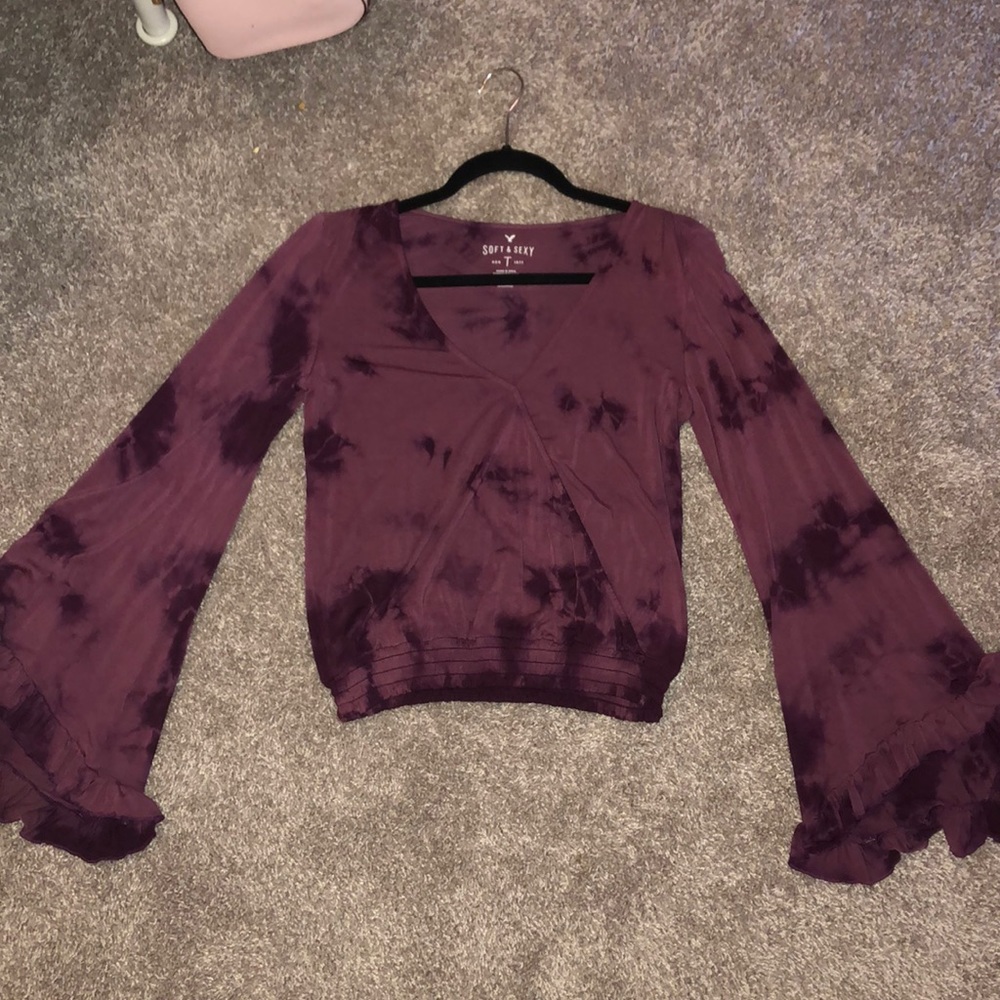 cute flowy sleeve shirt
